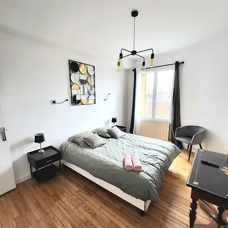 Beautiful And Pleasant Apartment